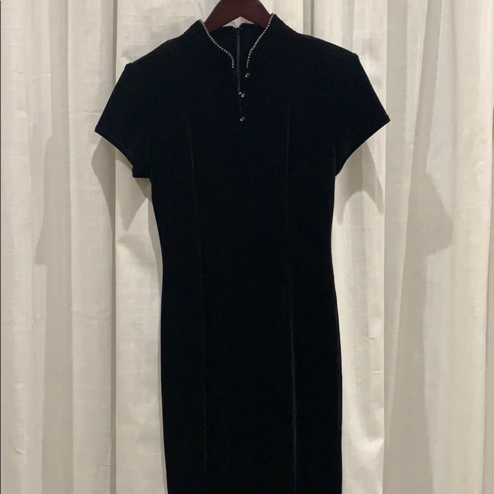 Floor length Formal Black Velvet Dress Size 6